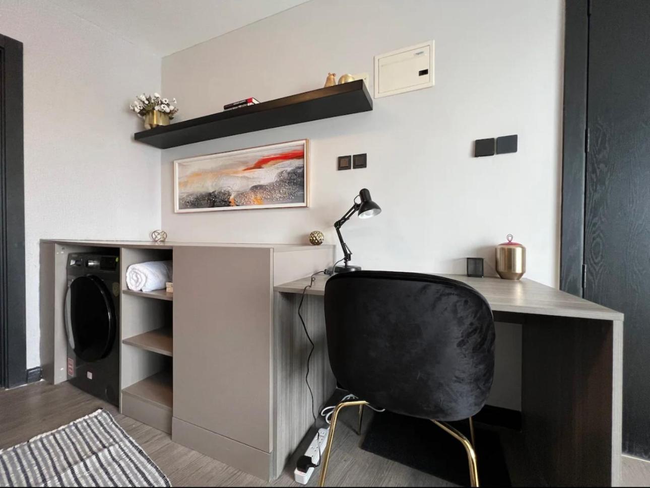 Chic & Cosy In Escada Apartment